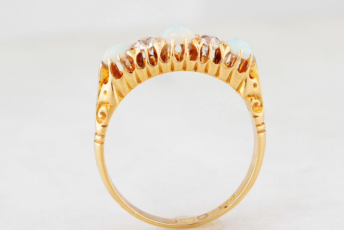 ANTIQUE EDWARDIAN OPAL &amp; DIAMOND RING 18ct GOLD