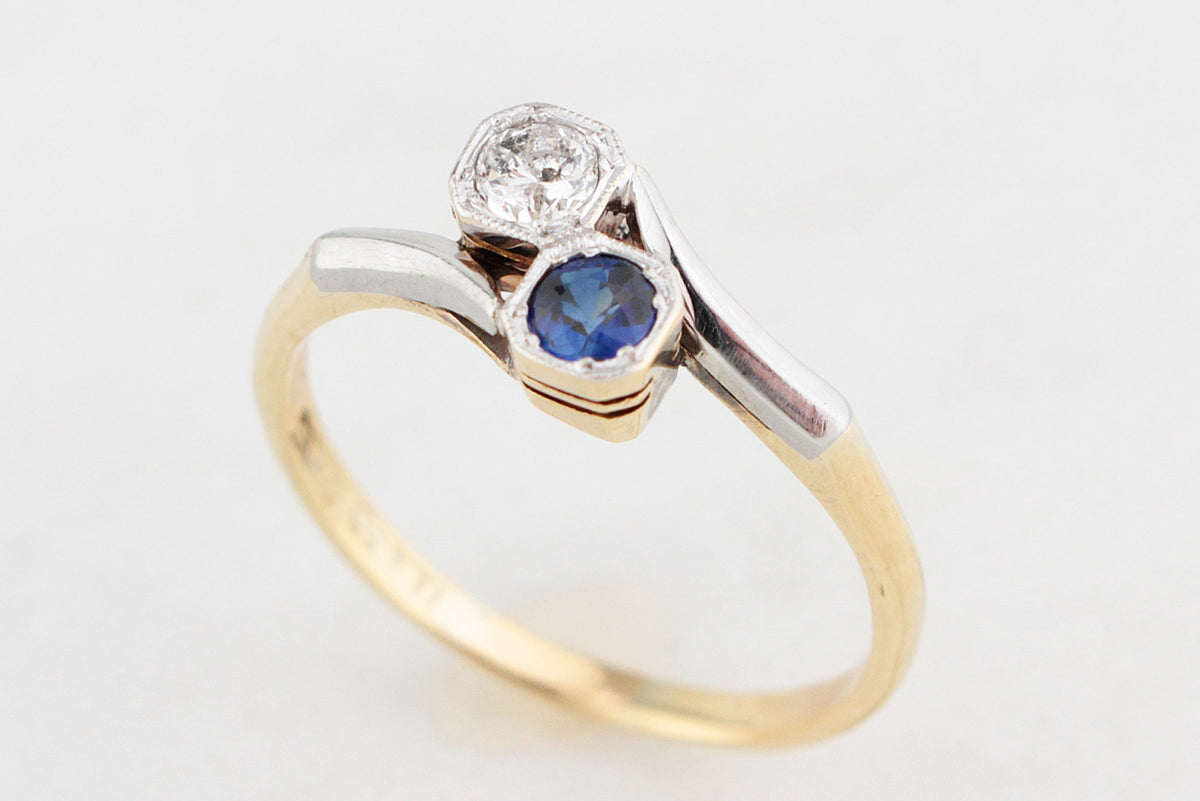 ANTIQUE SAPPHIRE &amp; DIAMOND TOI ET MOI RING 18ct GOLD &amp; PLATINUM