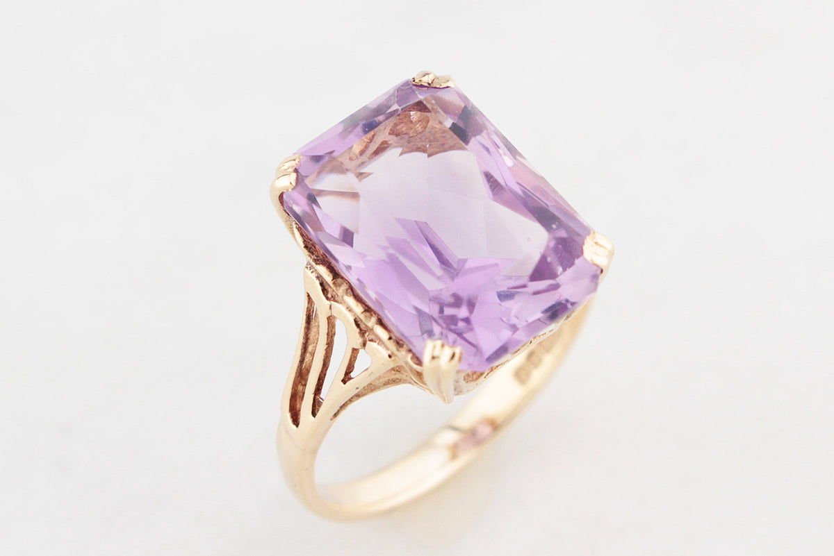 MID-CENTURY 1967 6.70ct AMETHYST COCKTAIL RING 9ct GOLD