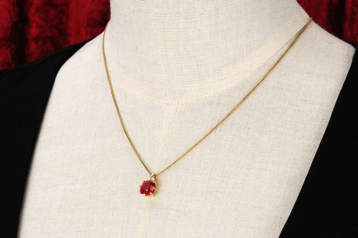 CUSHION CUT RED TOURMALINE PENDANT 10ct GOLD