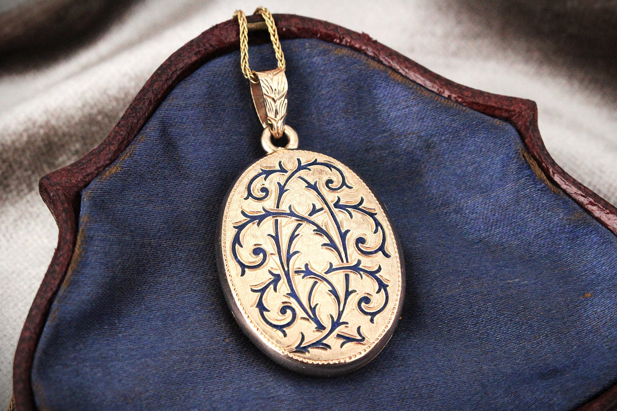 VINTAGE ENAMEL LOCKET 9ct GOLD