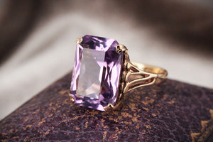 MID-CENTURY 1967 6.70ct AMETHYST COCKTAIL RING 9ct GOLD