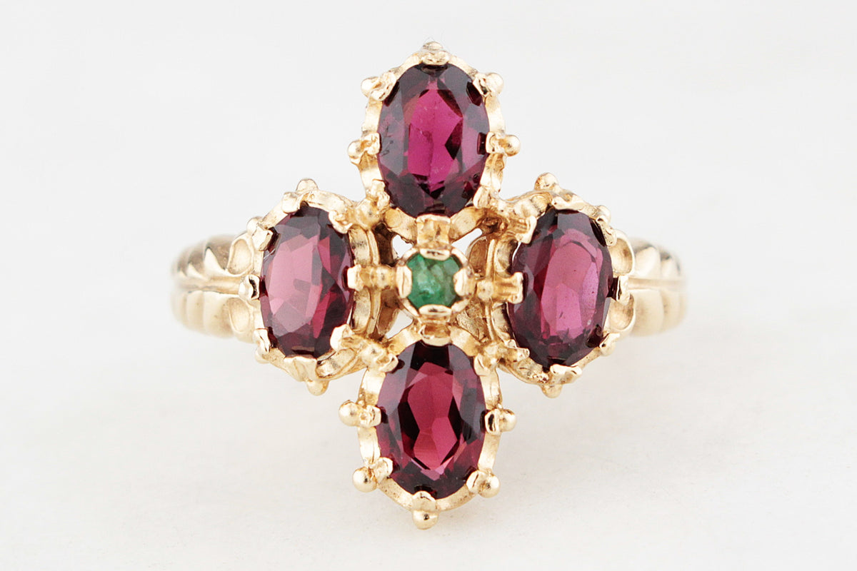 MID-CENTURY EMERALD & GARNET RING 9ct GOLD