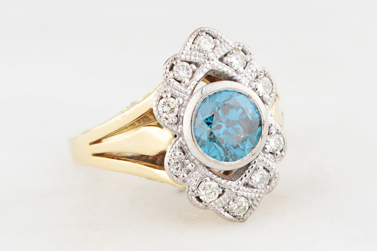 VINTAGE BLUE & WHITE DIAMOND RING 18ct GOLD