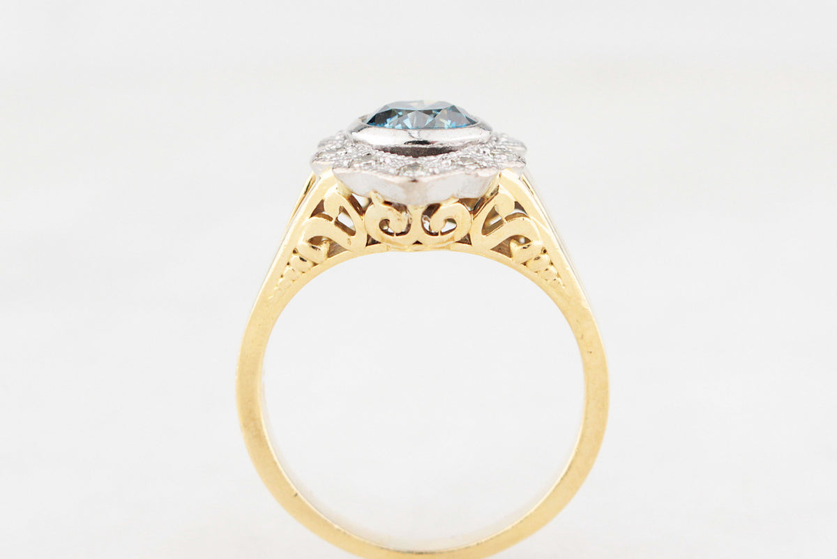 VINTAGE BLUE & WHITE DIAMOND RING 18ct GOLD