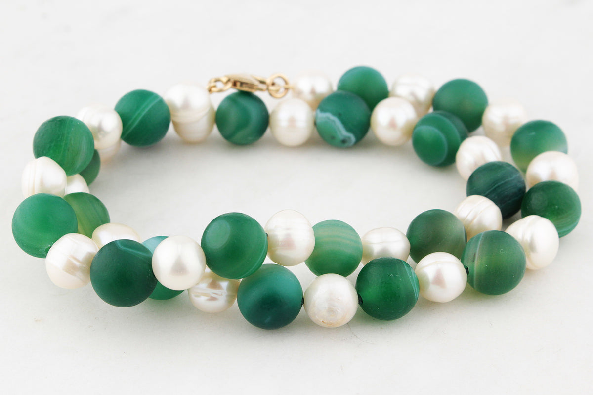 BESPOKE SEMI-BAROQUE PEARLS & BANDED AGATE NECKLACE 9ct GOLD