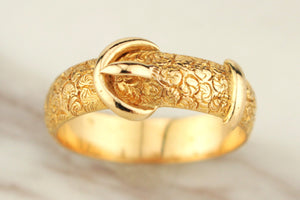 ANTIQUE EDWARDIAN 1901 ETCHED BUCKLE RING 18ct YELLOW GOLD