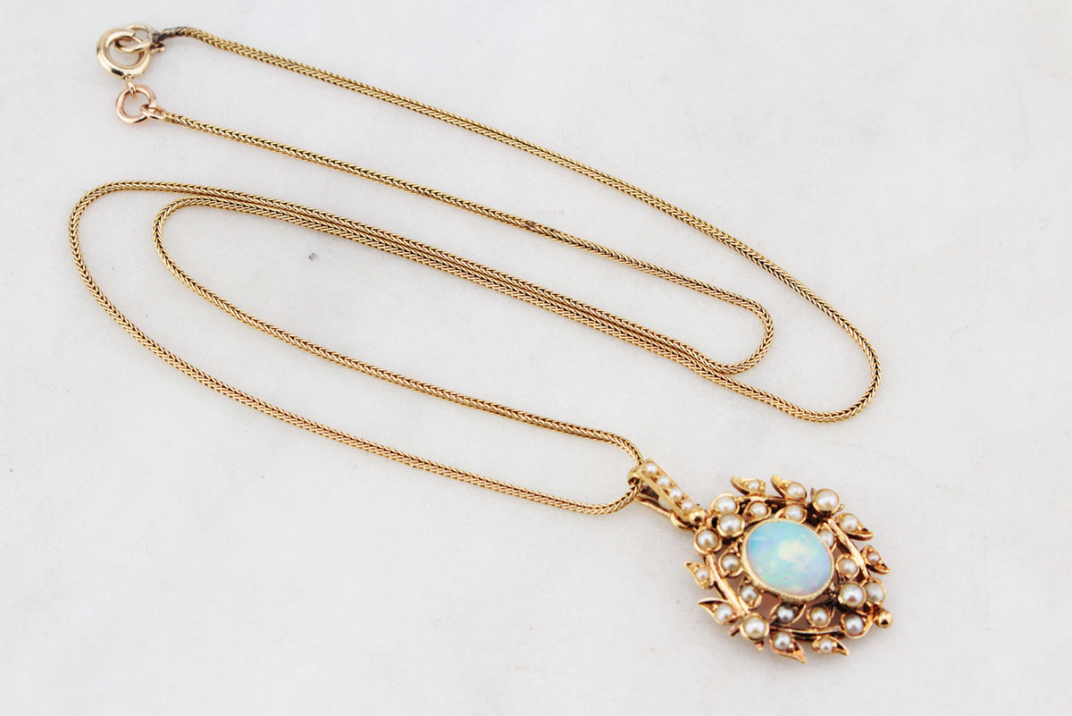 ANTIQUE EDWARDIAN c1900 OPAL AND SEED PEARL PENDANT WITH CHAIN 18ct GOLD