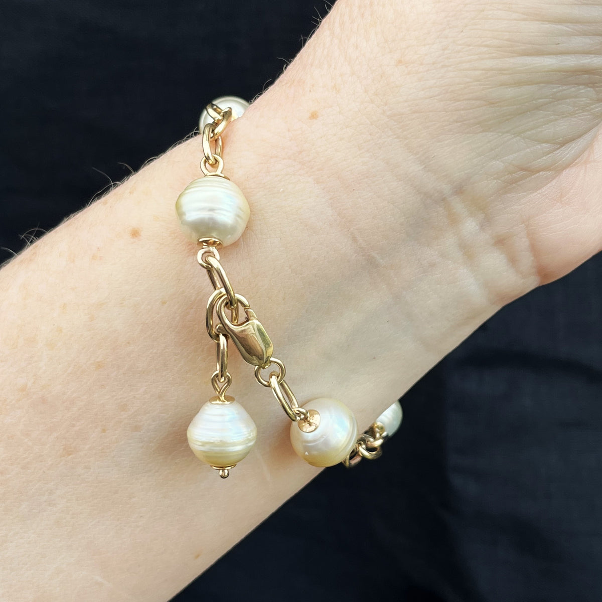 RETRO c1980 SEMI BAROQUE PEARL BRACELET 9ct GOLD