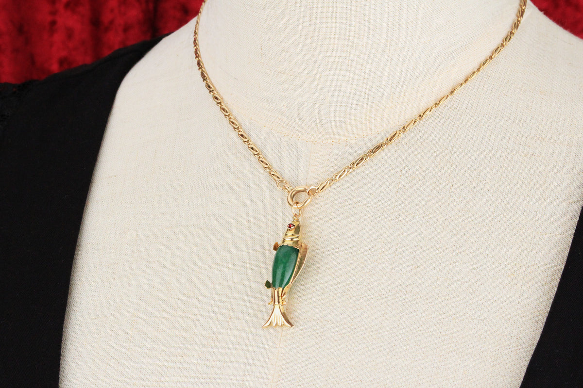 VINTAGE AVENTURINE QUARTZ FISH PENDANT 14CT GOLD