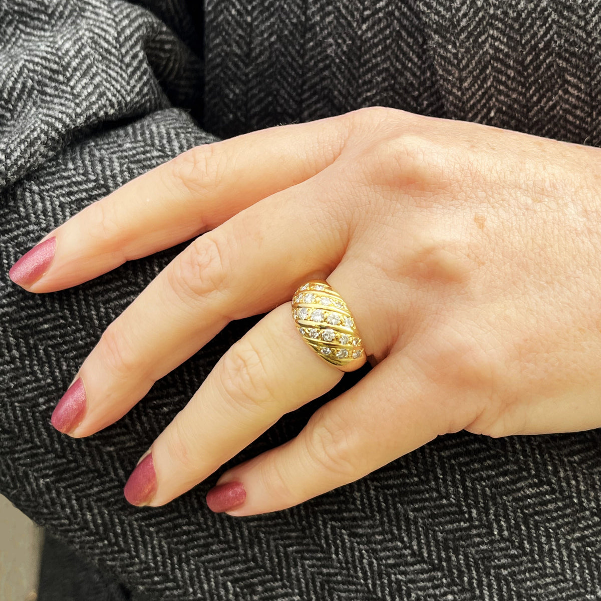 VINTAGE ESTATE 1.25ct DIAMOND BOMBE RING 18ct GOLD