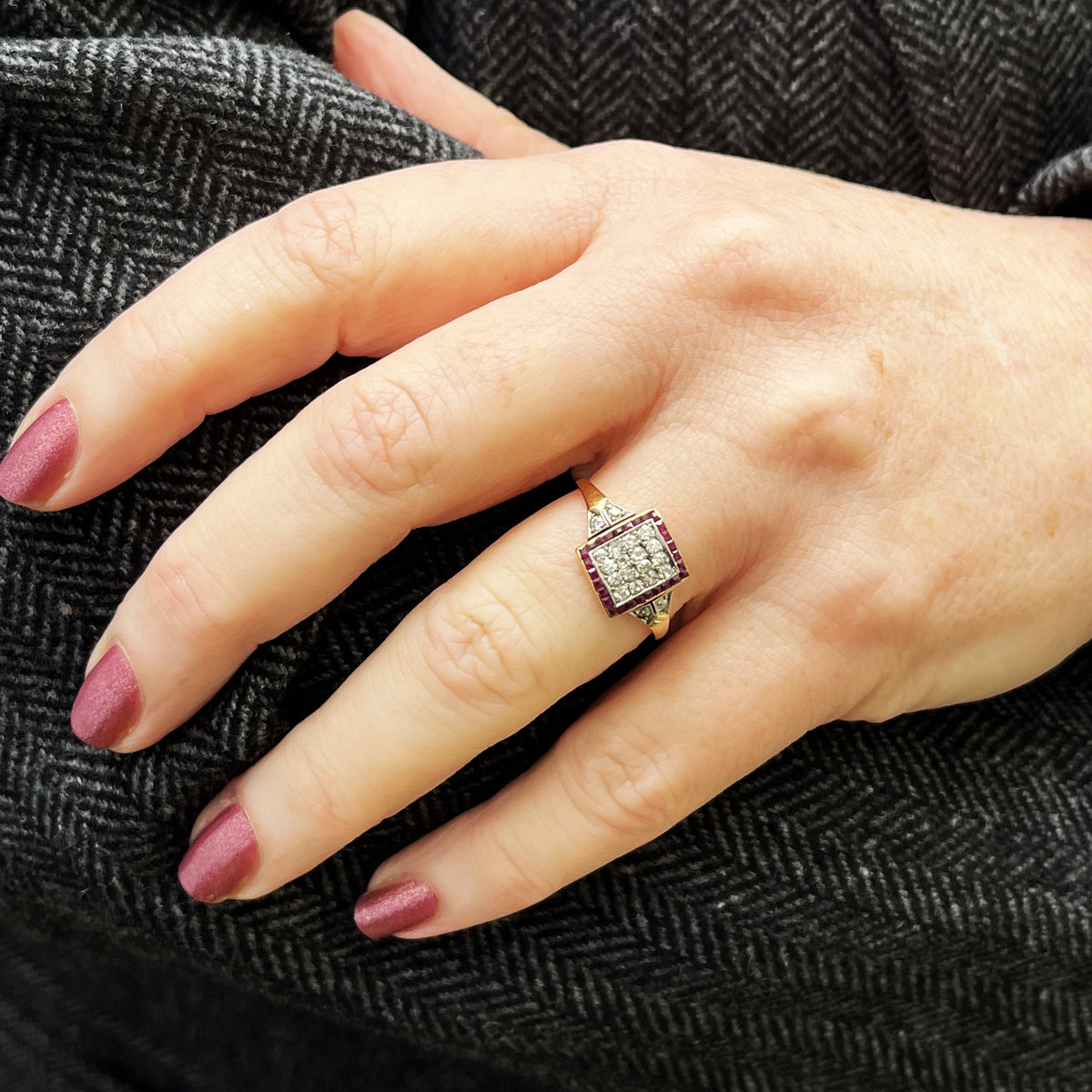 ANTIQUE ART DECO c1920 DIAMOND &amp; RUBY RING 18ct GOLD