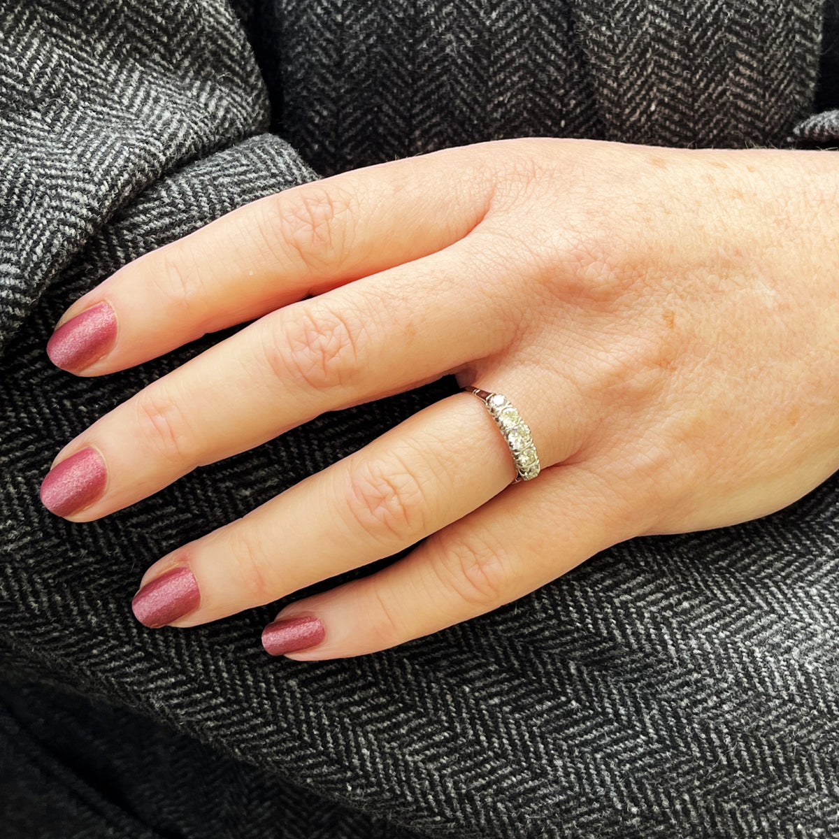 ANTIQUE EDWARDIAN c1915 .70ct FIVE STONE DIAMOND 18ct GOLD