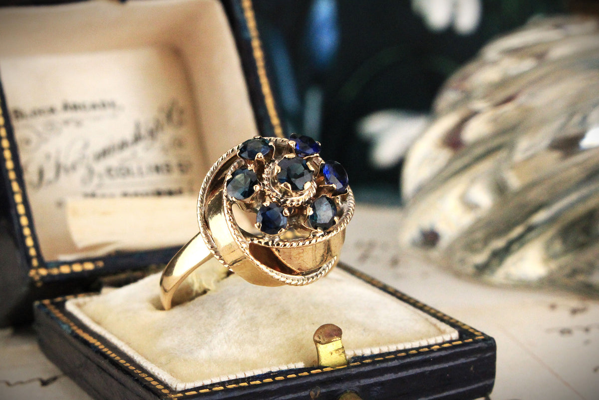 MID-CENTURY SAPPHIRE RING 14CT GOLD