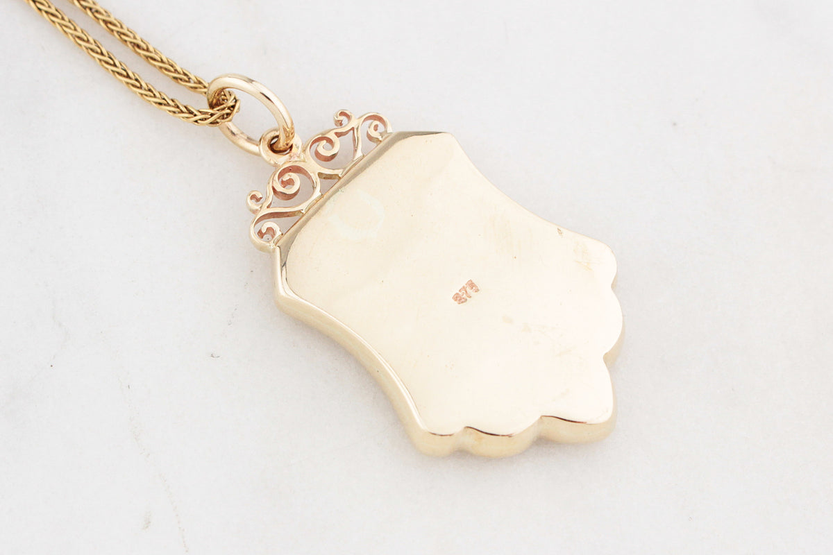 VINTAGE PERIDOT SHIELD PENDANT 9ct GOLD
