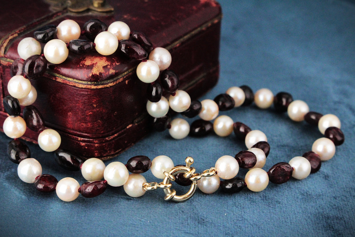 BESPOKE PEARL & GARNET NECKLACE 9ct GOLD