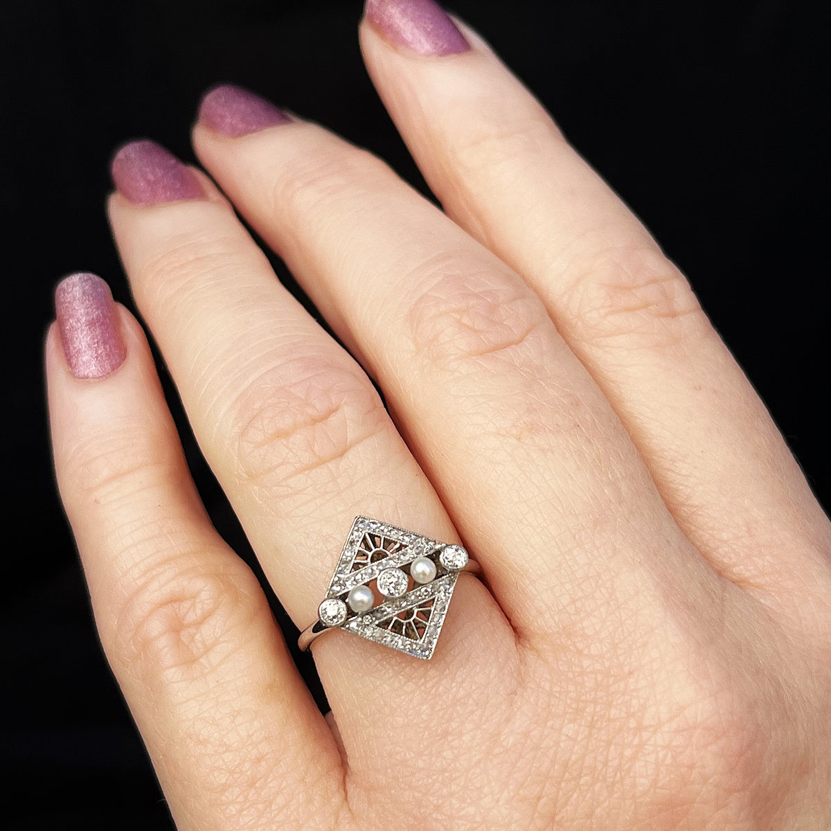 ANTIQUE ART DECO c1920 PLATINUM DIAMOND &amp; PEARL RING