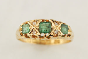 ANTIQUE EDWARDIAN 1904 EMERALD & DIAMOND RING 18ct YELLOW GOLD