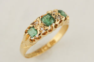 ANTIQUE EDWARDIAN 1904 EMERALD & DIAMOND RING 18ct YELLOW GOLD