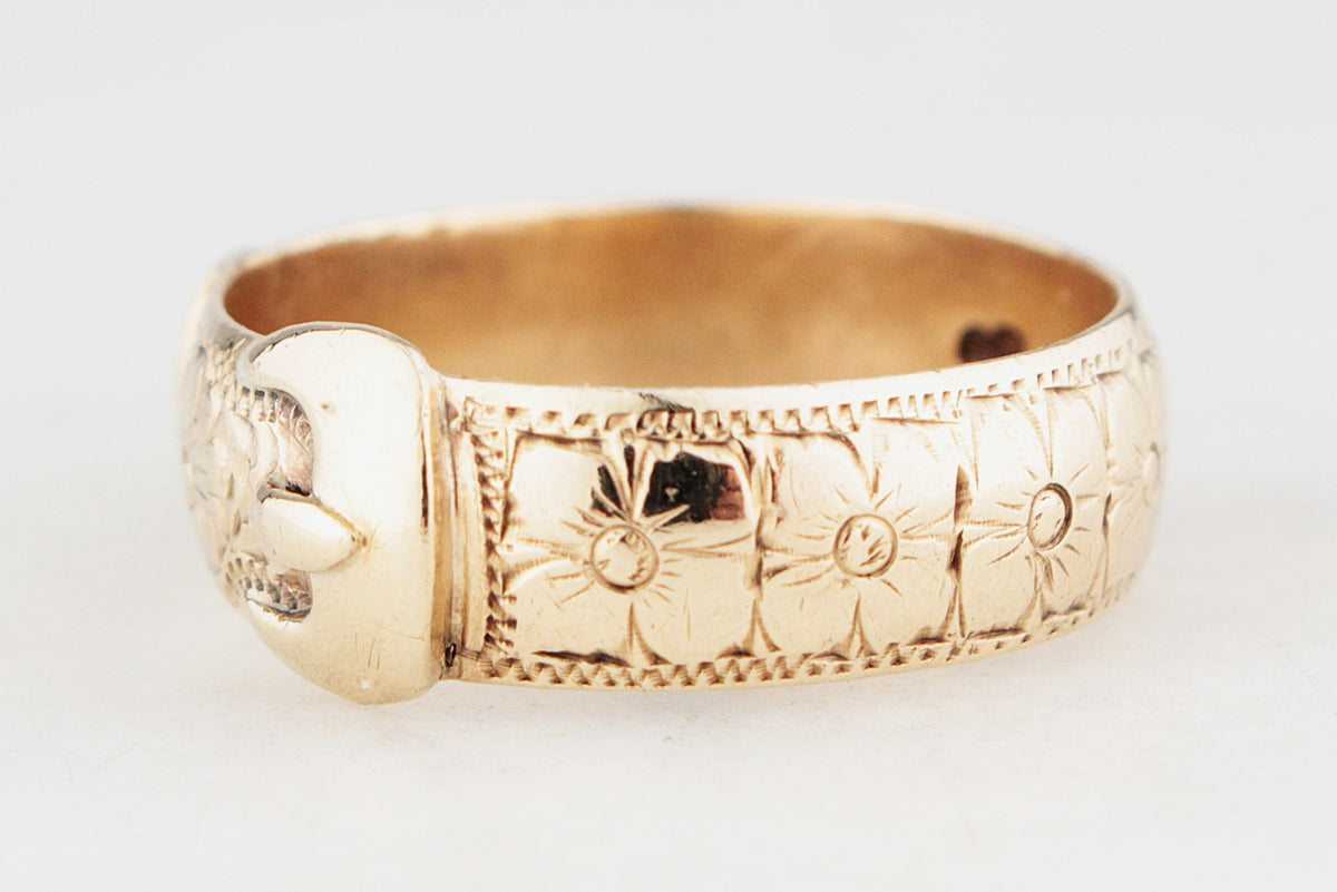 ANTIQUE EDWARDIAN 1902 FLORAL ETCHED BUCKLE RING 9ct GOLD