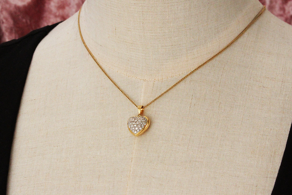 VINTAGE ITALIAN .64ct DIAMOND HEART PENDANT IN 18ct  GOLD