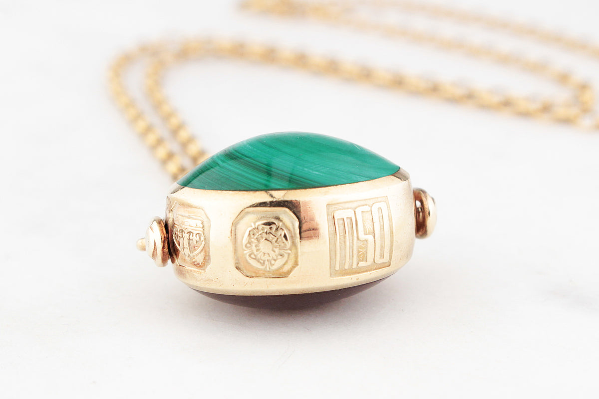 VINTAGE DOUBLE-SIDED CARNELIAN & MALACHITE FOB SPINNER 9ct GOLD