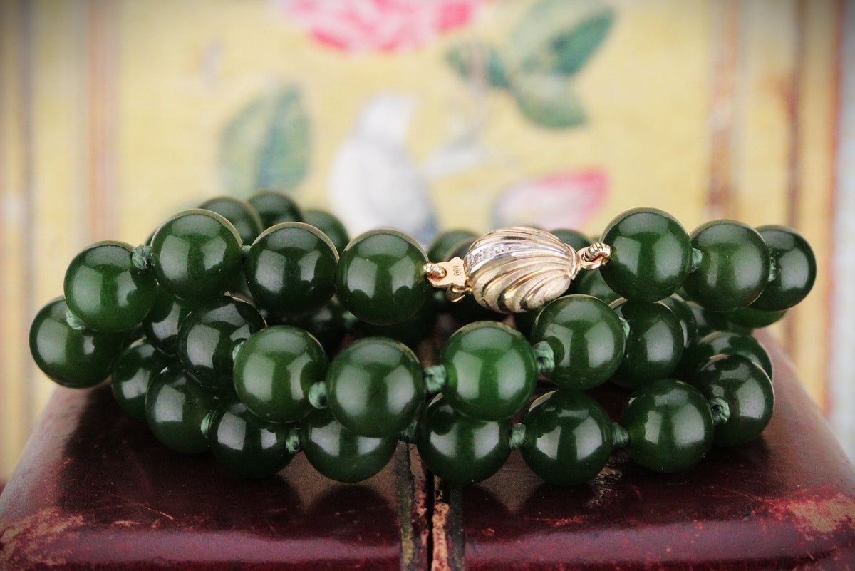 NEPHRITE JADE NECKLACE WITH DIAMOND CLASP IN 9ct GOLD