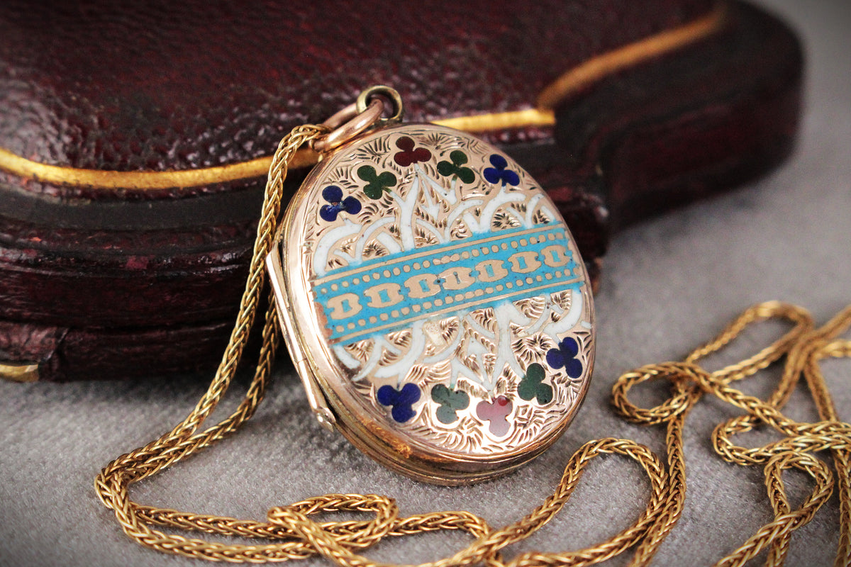 ANTIQUE EDWARDIAN ETCHED ENAMEL LOCKET 9ct GOLD