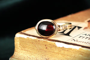 VICTORIAN STYLE PYROPE GARNET RING 9ct GOLD
