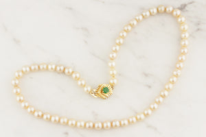 VINTAGE MID CENTURY SINGLE STRAND AKOYA PEARL & EMERALD 14ct YELLOW GOLD