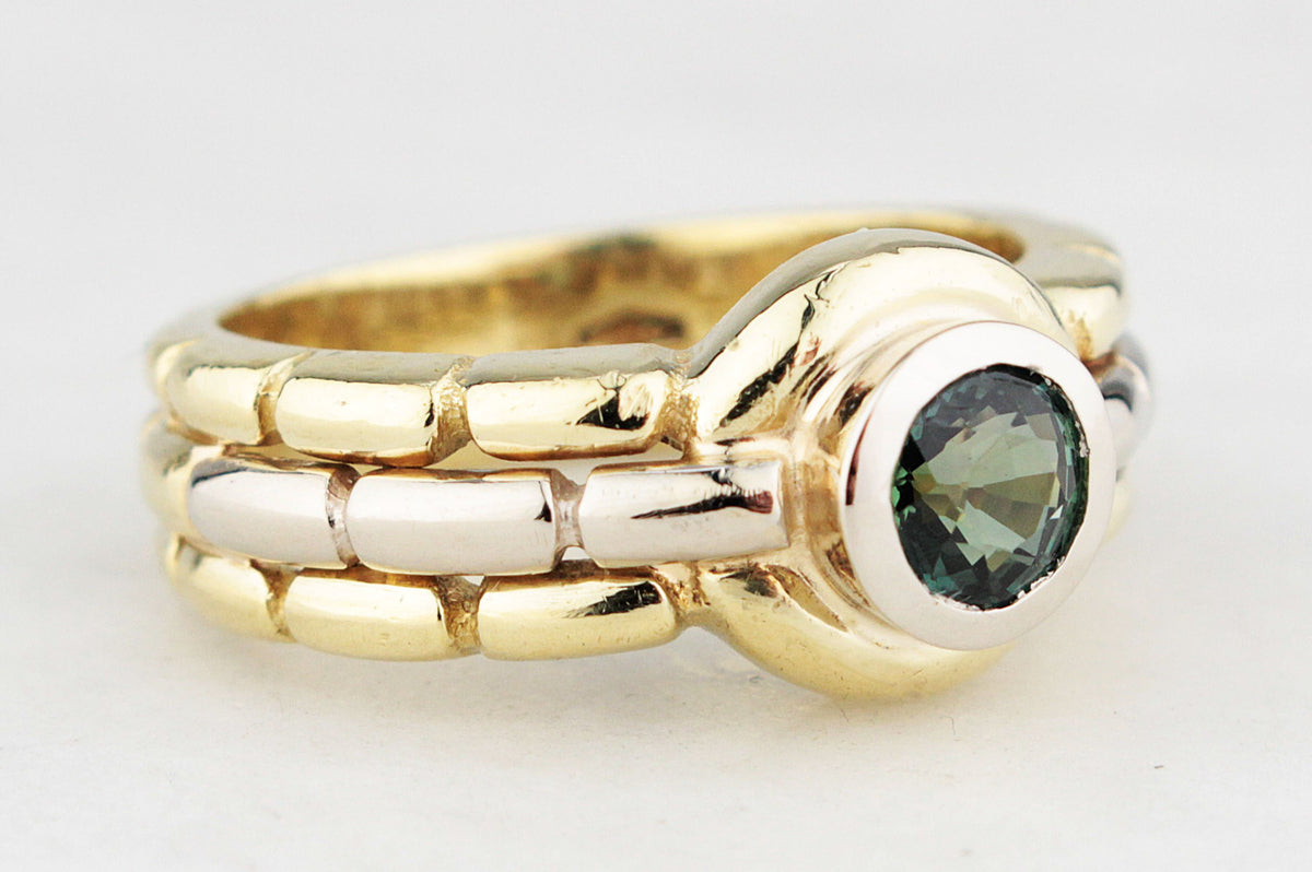 MID-CENTURY GREEN SAPPHIRE RING 18ct GOLD