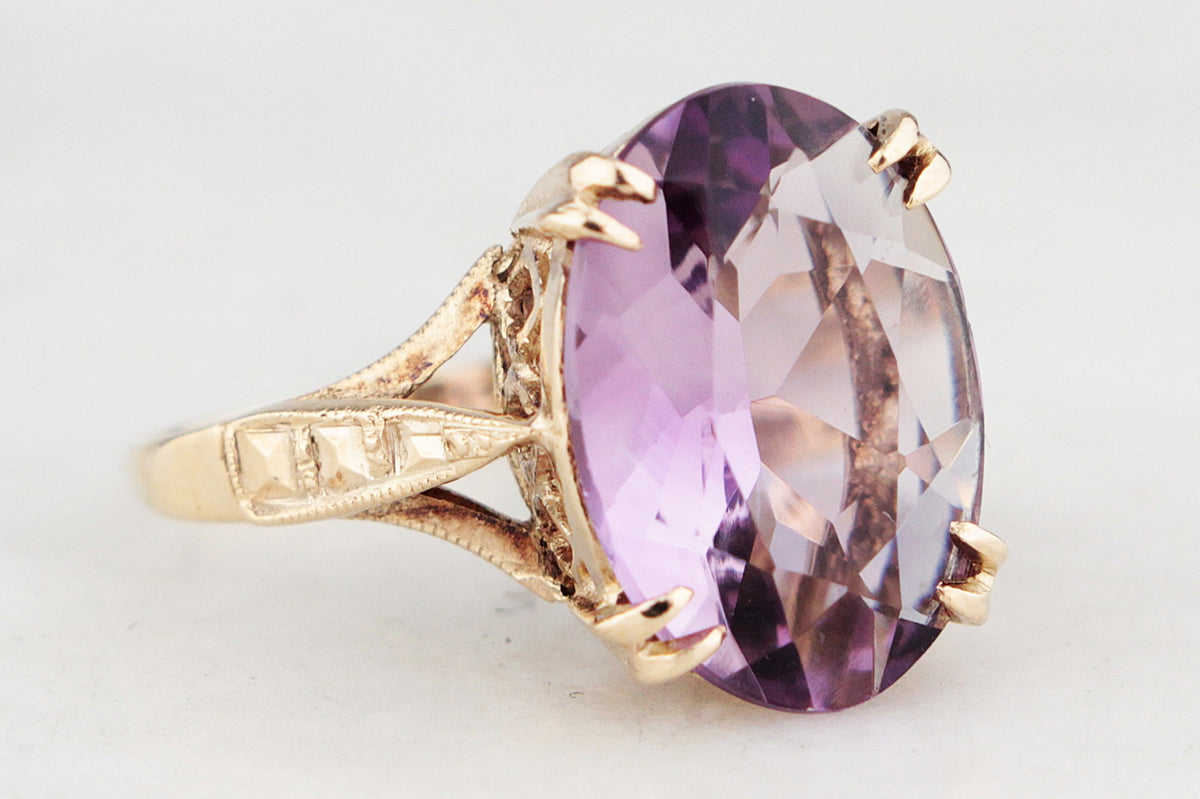 MID-CENTURY 3.60ct AMETHYST RING 9ct GOLD
