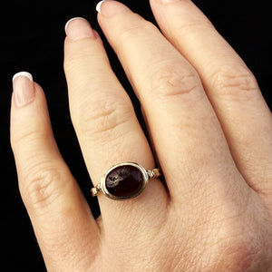 VICTORIAN STYLE PYROPE GARNET RING 9ct GOLD