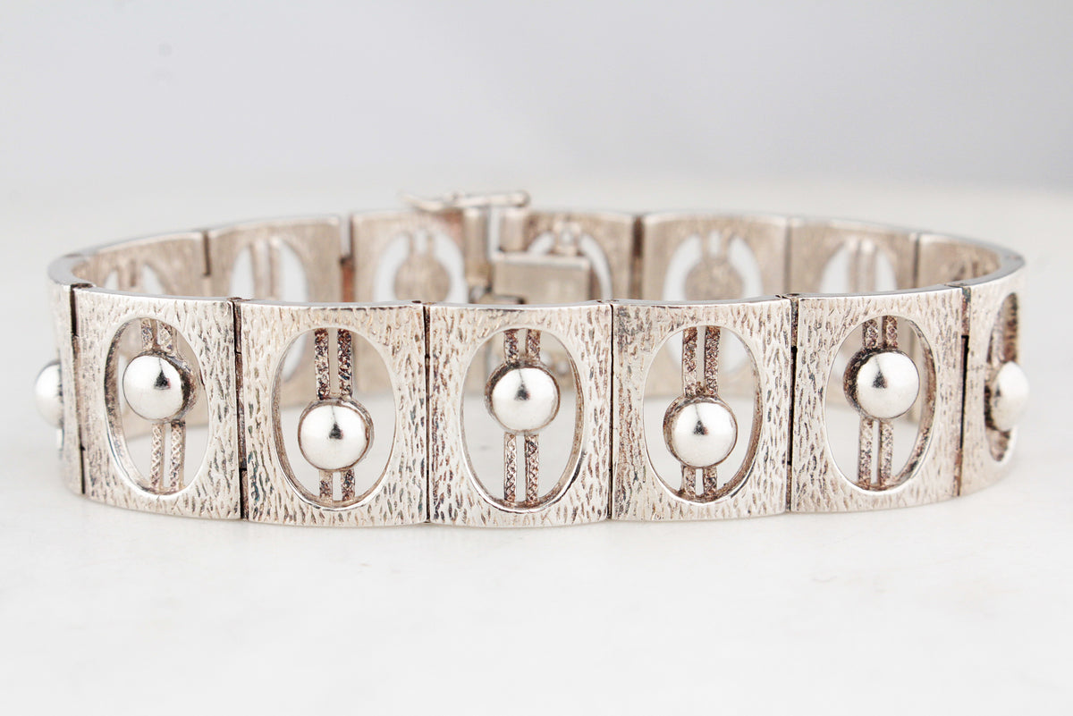 MID-CENTURY 1971 STERLING SILVER BRUTALIST BRACELET