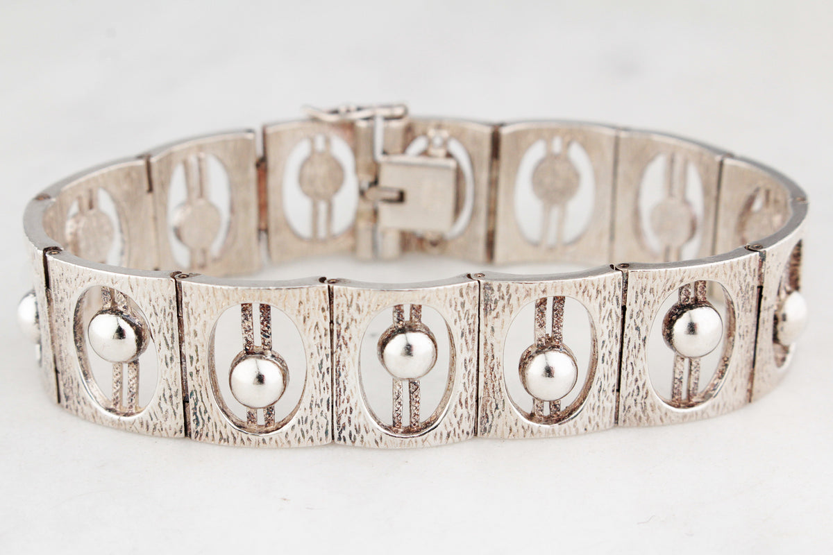 MID-CENTURY 1971 STERLING SILVER BRUTALIST BRACELET