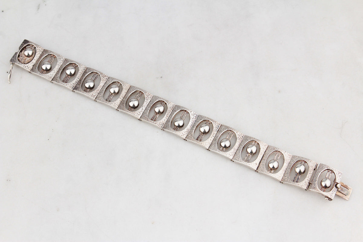 MID-CENTURY 1971 STERLING SILVER BRUTALIST BRACELET
