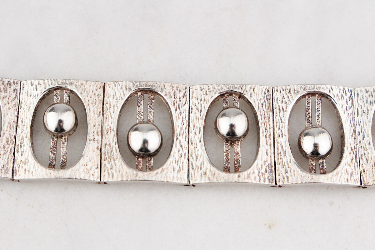 MID-CENTURY 1971 STERLING SILVER BRUTALIST BRACELET