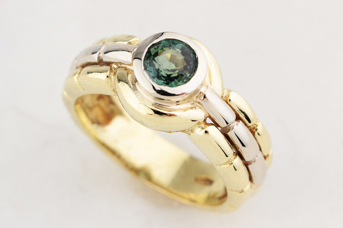 MID-CENTURY GREEN SAPPHIRE RING 18ct GOLD