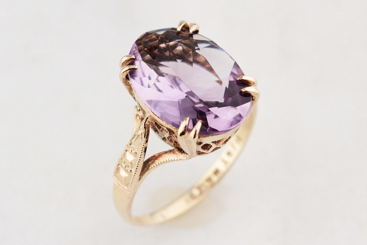 MID-CENTURY 3.60ct AMETHYST RING 9ct GOLD