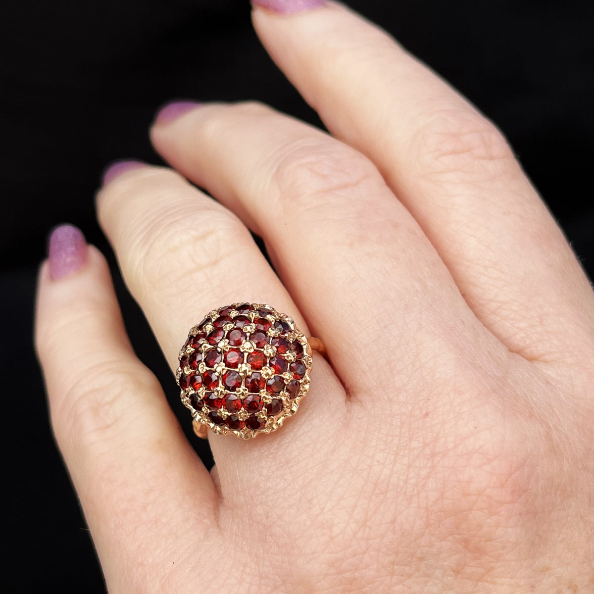 MID CENTURY 1966 GARNET COCKTAIL RING 9ct GOLD