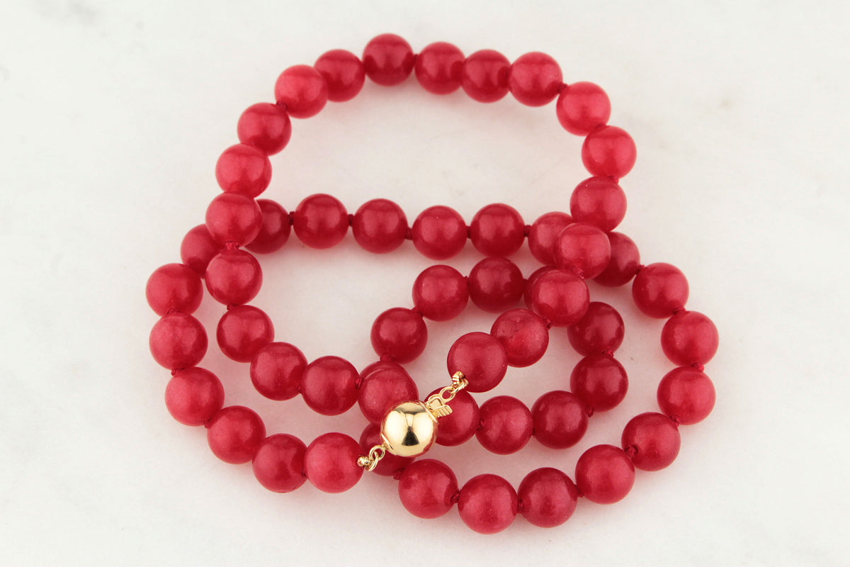 RED JADE NECKLACE WITH 14CT GOLD CLASP