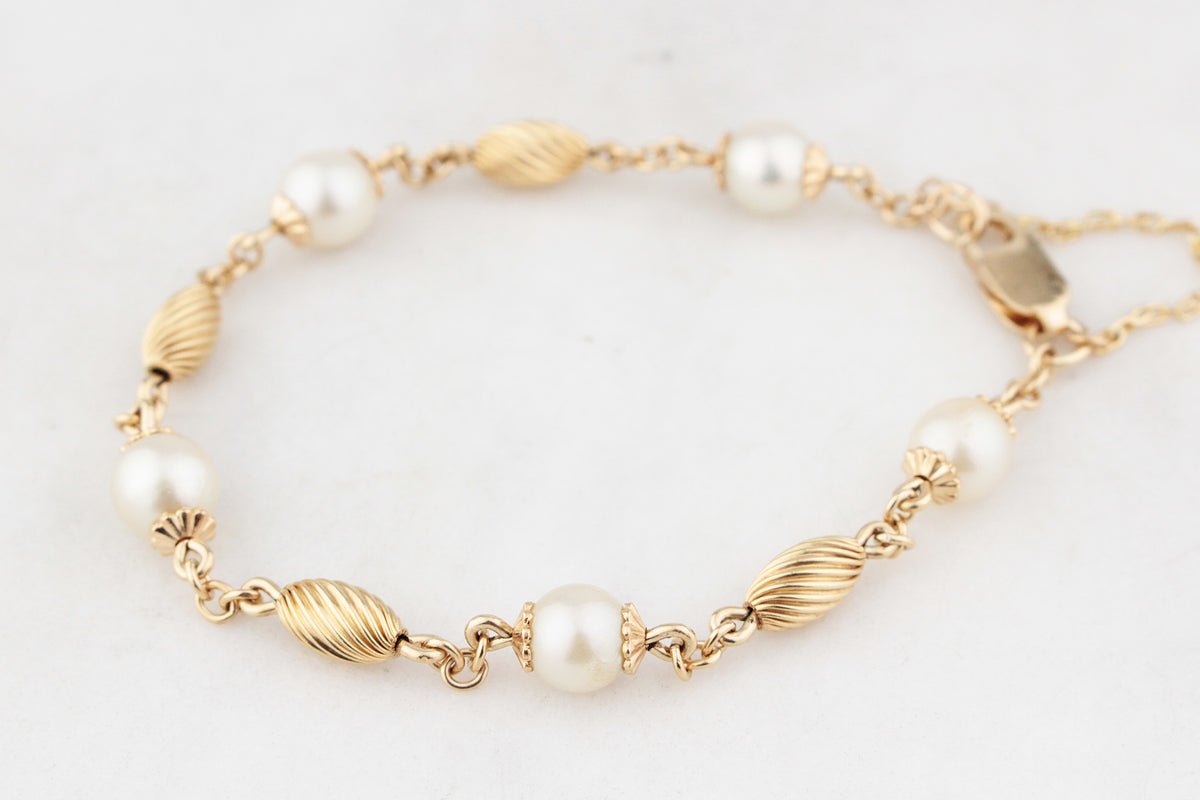 VINTAGE AKOYA PEARL BRACELET 9ct GOLD