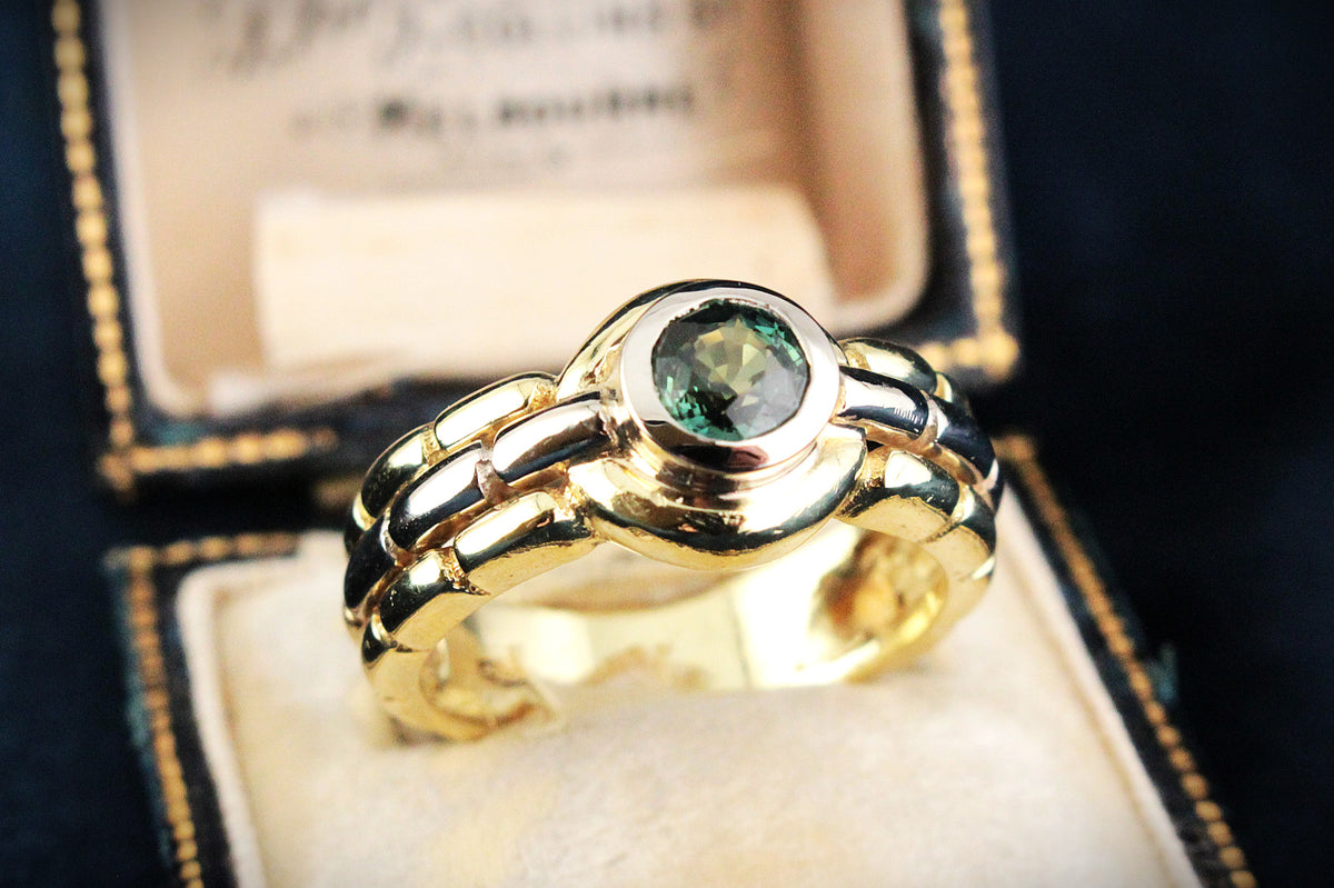 MID-CENTURY GREEN SAPPHIRE RING 18ct GOLD