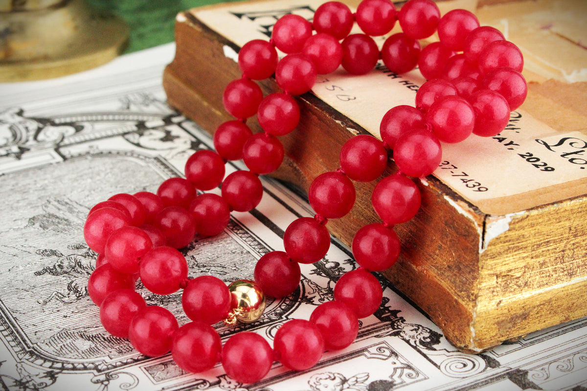 RED JADE NECKLACE WITH 14CT GOLD CLASP