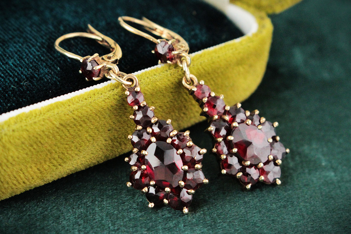 VINTAGE RHODOLITE GARNET EARRINGS 9ct GOLD