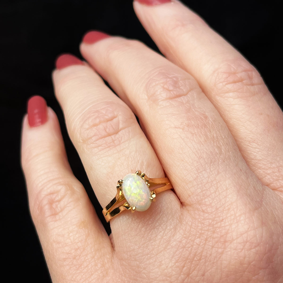 VINTAGE c1970 SOLID OPAL RING 18ct GOLD