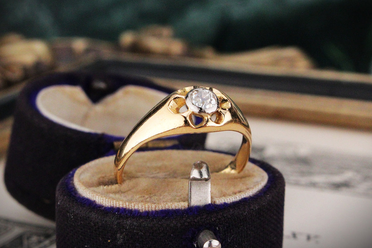 ANTIQUE EDWARDIAN .28ct DIAMOND FLOWER RING 18ct GOLD