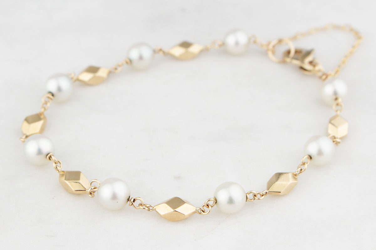 VINTAGE AKOYA PEARL BRACELET 9ct GOLD