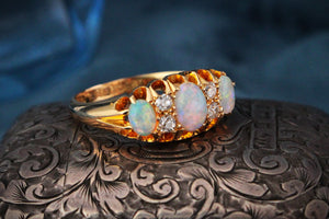 ANTIQUE EDWARDIAN 1911 OPAL & DIAMOND RING 18ct GOLD