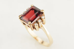 VINTAGE MID CENTURY c1970 4.4ct GARNET & DIAMOND RING 9ct YELLOW GOLD